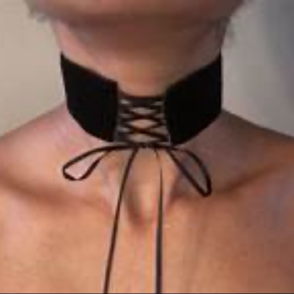 New! Corset Lace-Up Choker - Picture 4 of 8